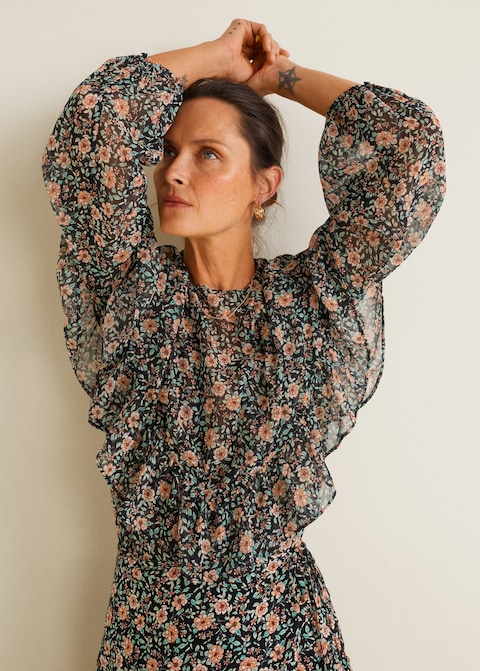 Blusa a fiori con ruches Mango a 49,99 euro