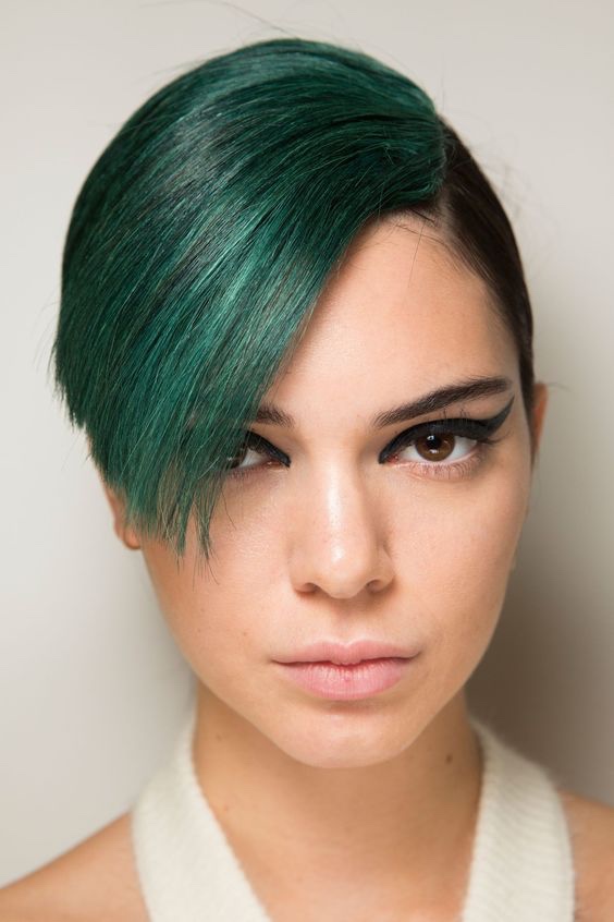 Capelli cortissimi con frangia