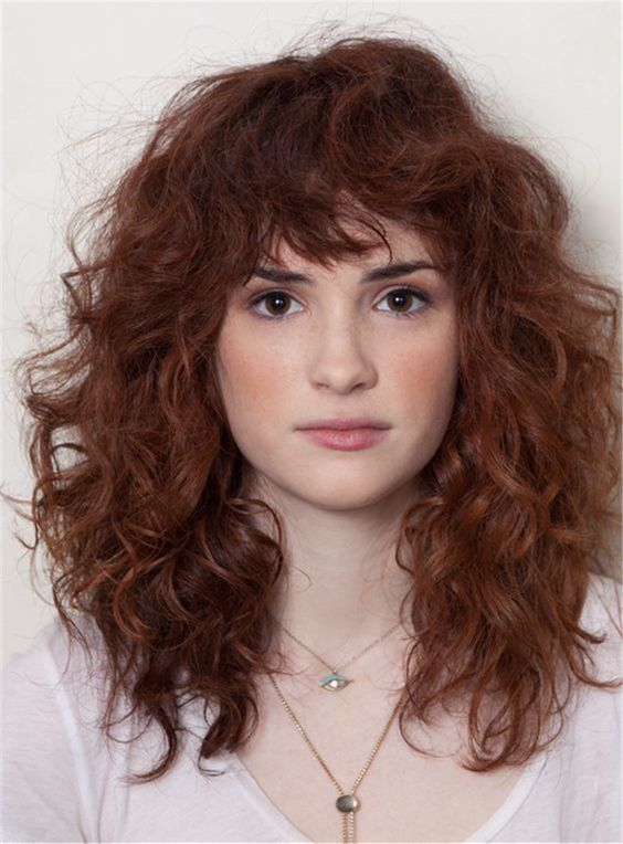 Capelli lunghi ricci con frangia corta tagli ricci 2018