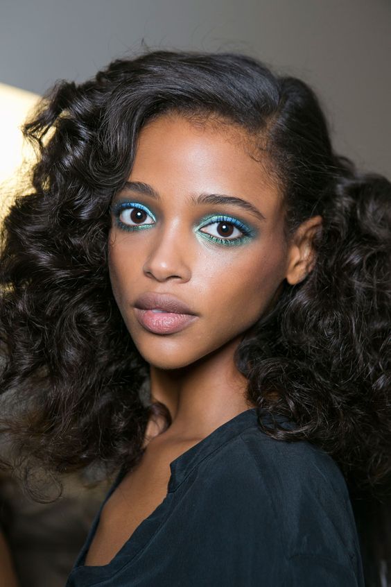 Capelli lunghi ricci scalati tagli ricci 2018