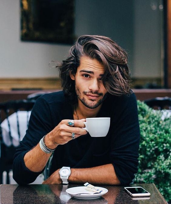 Capelli lunghi uomo maxi ciuffo