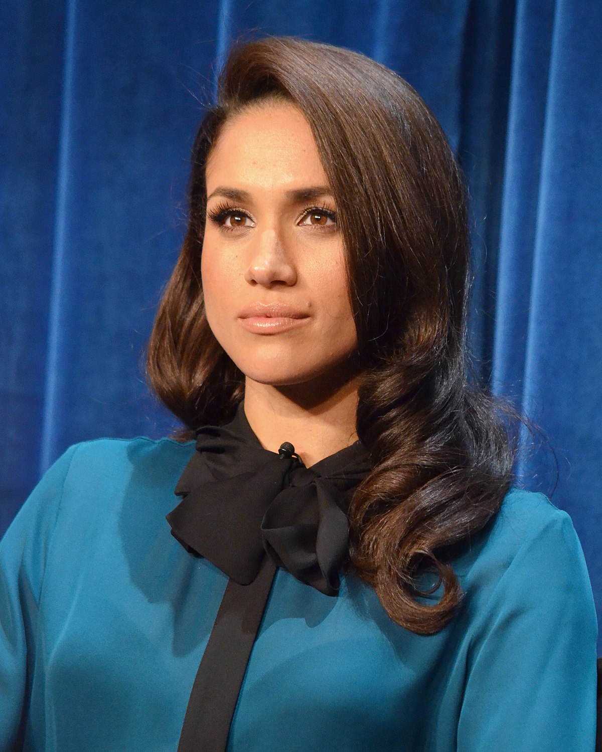 Capelli morbidi a onde per Meghan Markle