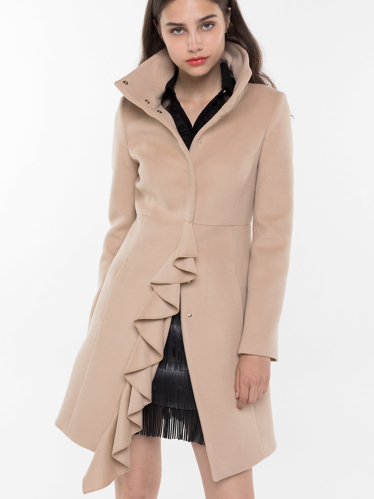 Cappotto cammello elegante con ruches Patrizia Pepe a 428 euro