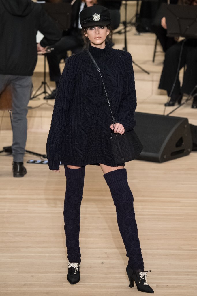 Chanel Metiers d’Art 2018: la sfilata ad Amburgo [FOTO]