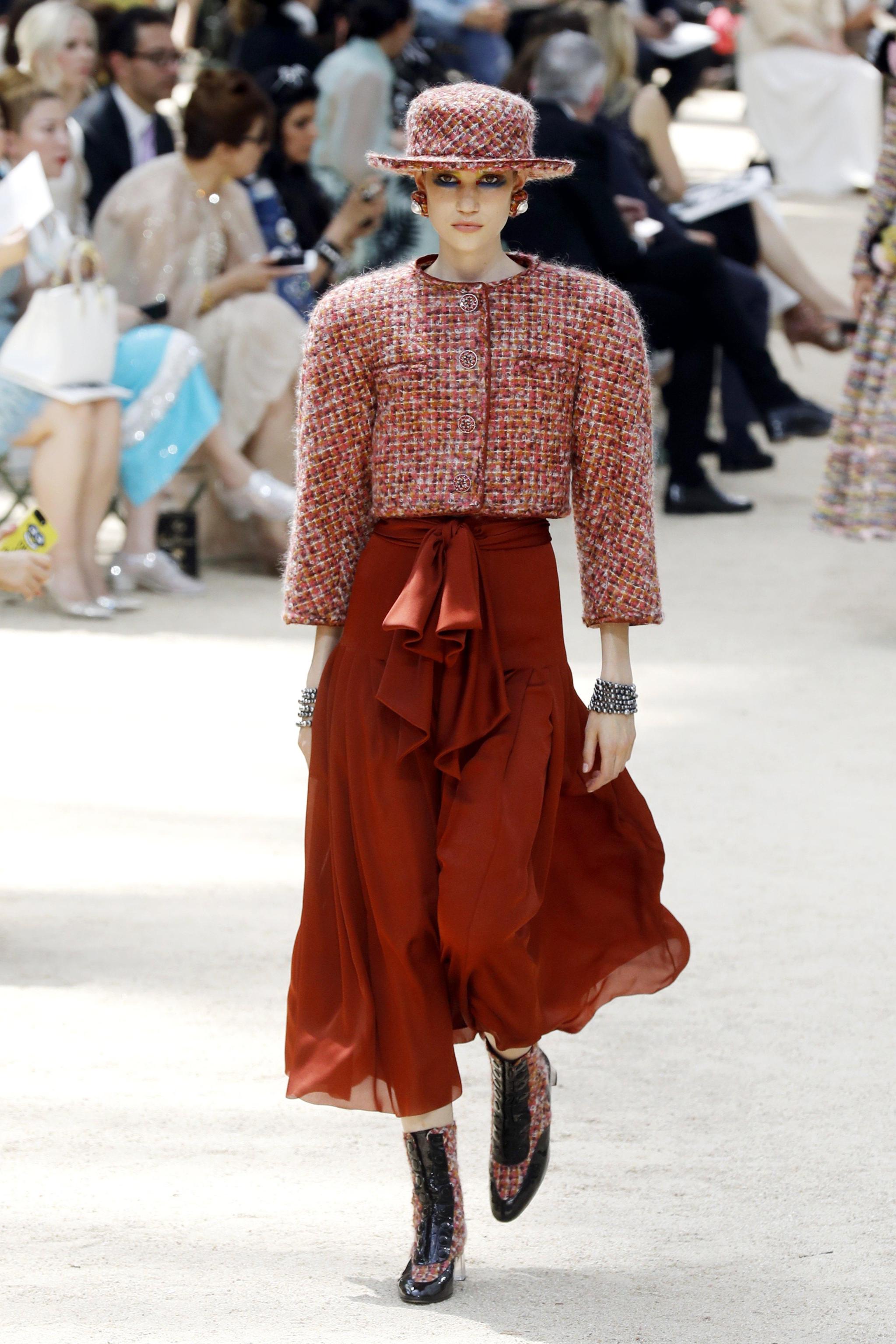 Chanel Runway Paris Fashion Week Haute Couture F/W 2017/18