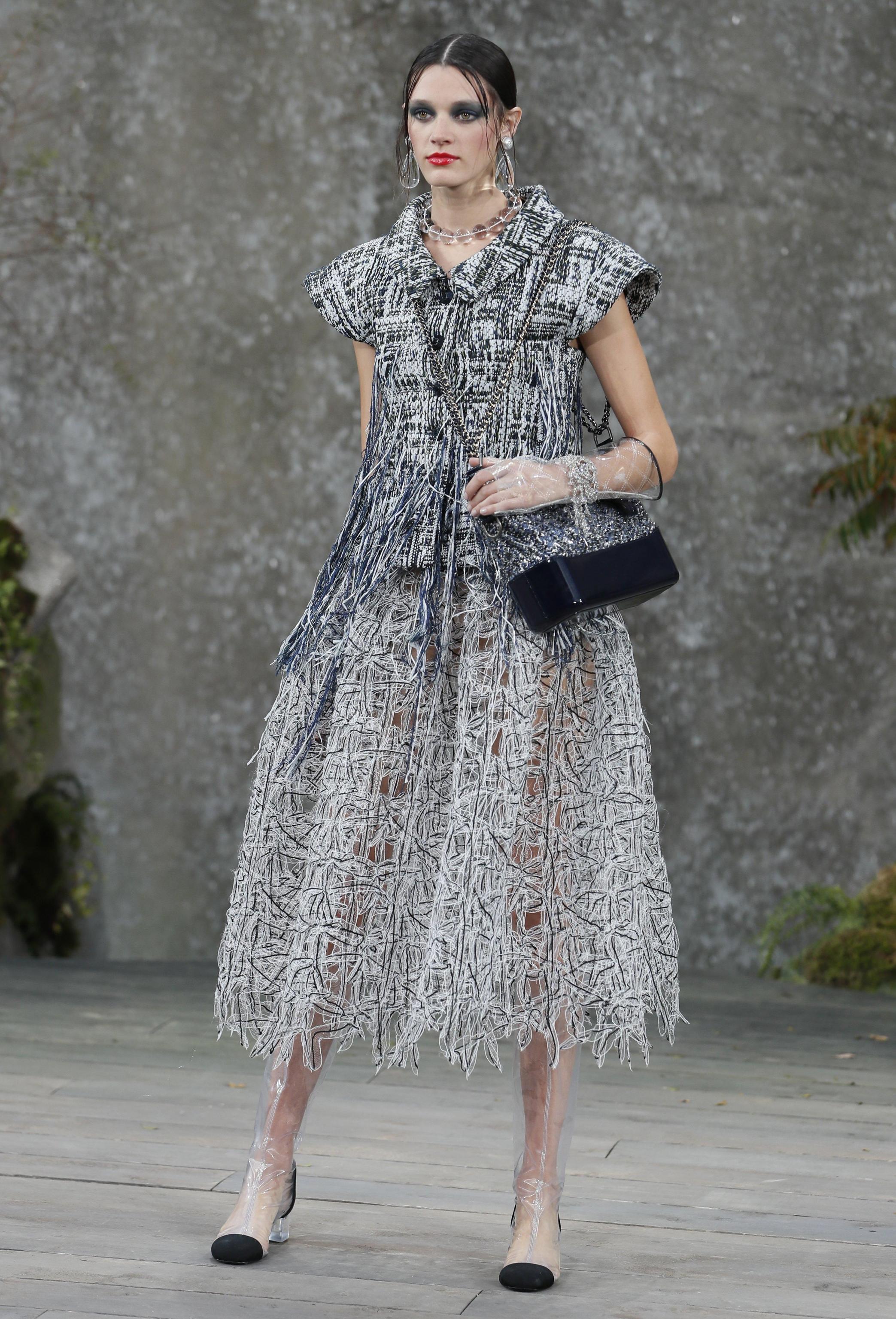 Chanel Runway Paris Fashion Week Ready to Wear S/S 2018