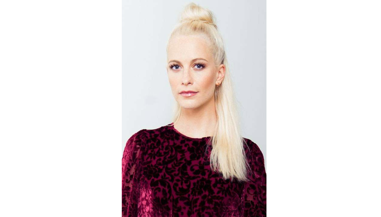 Chignon alto con coda