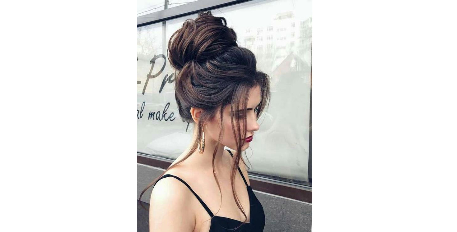Chignon alto scomposto