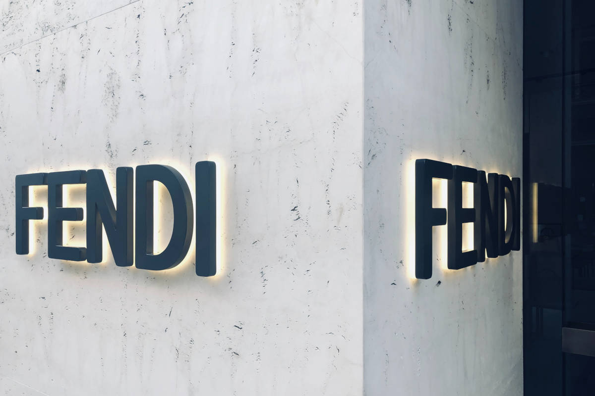 Versace by Fendi è il crossover che non sapevamo di volere