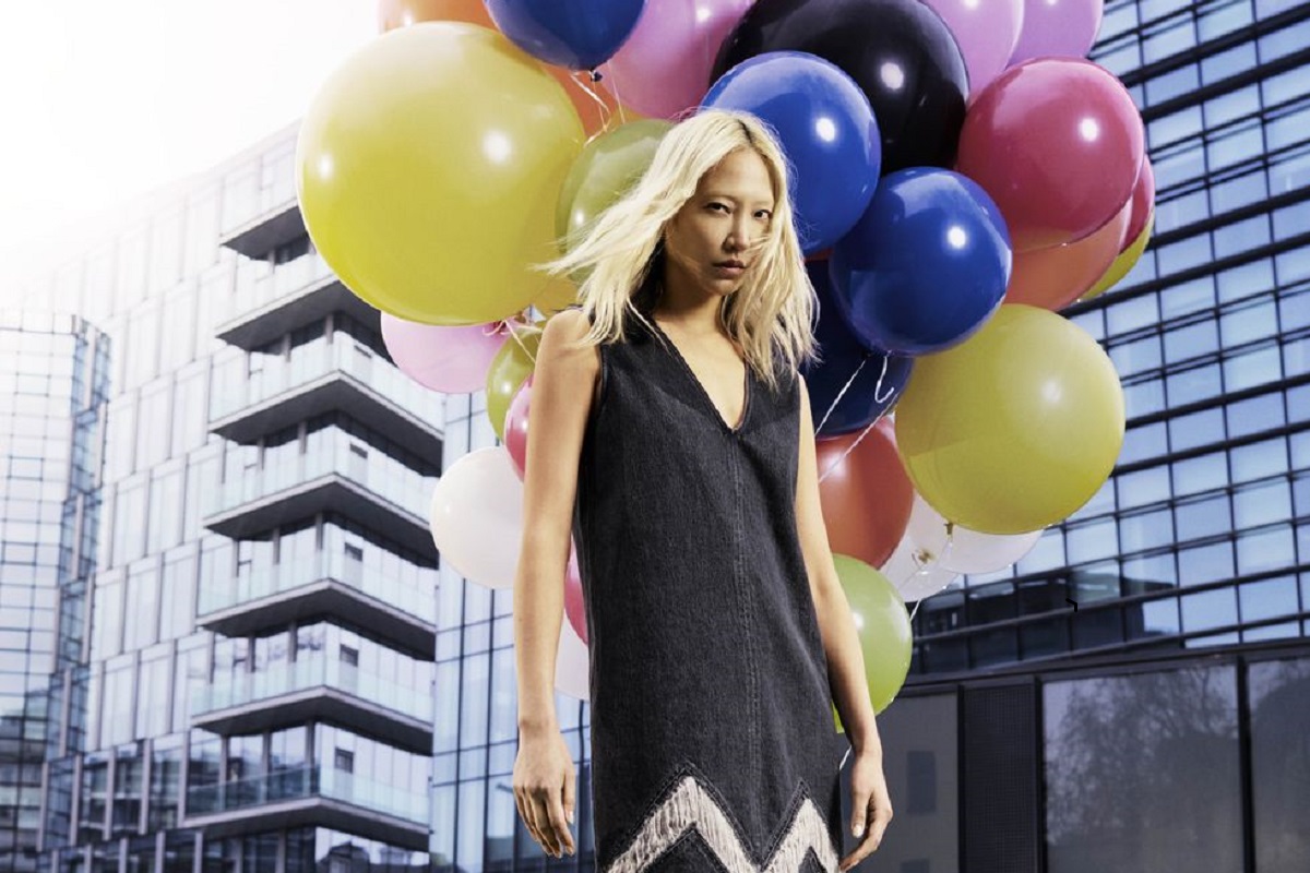 Denim Culture A/I 2021-22: il volto della capsule collection Sportmax è Soo Joo Park