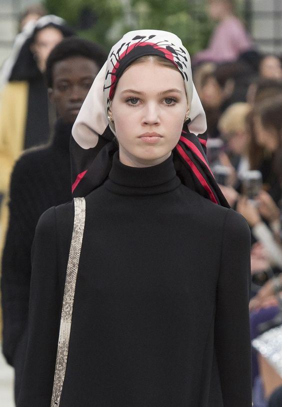 Fasce e foulard per capelli 2018 valentino