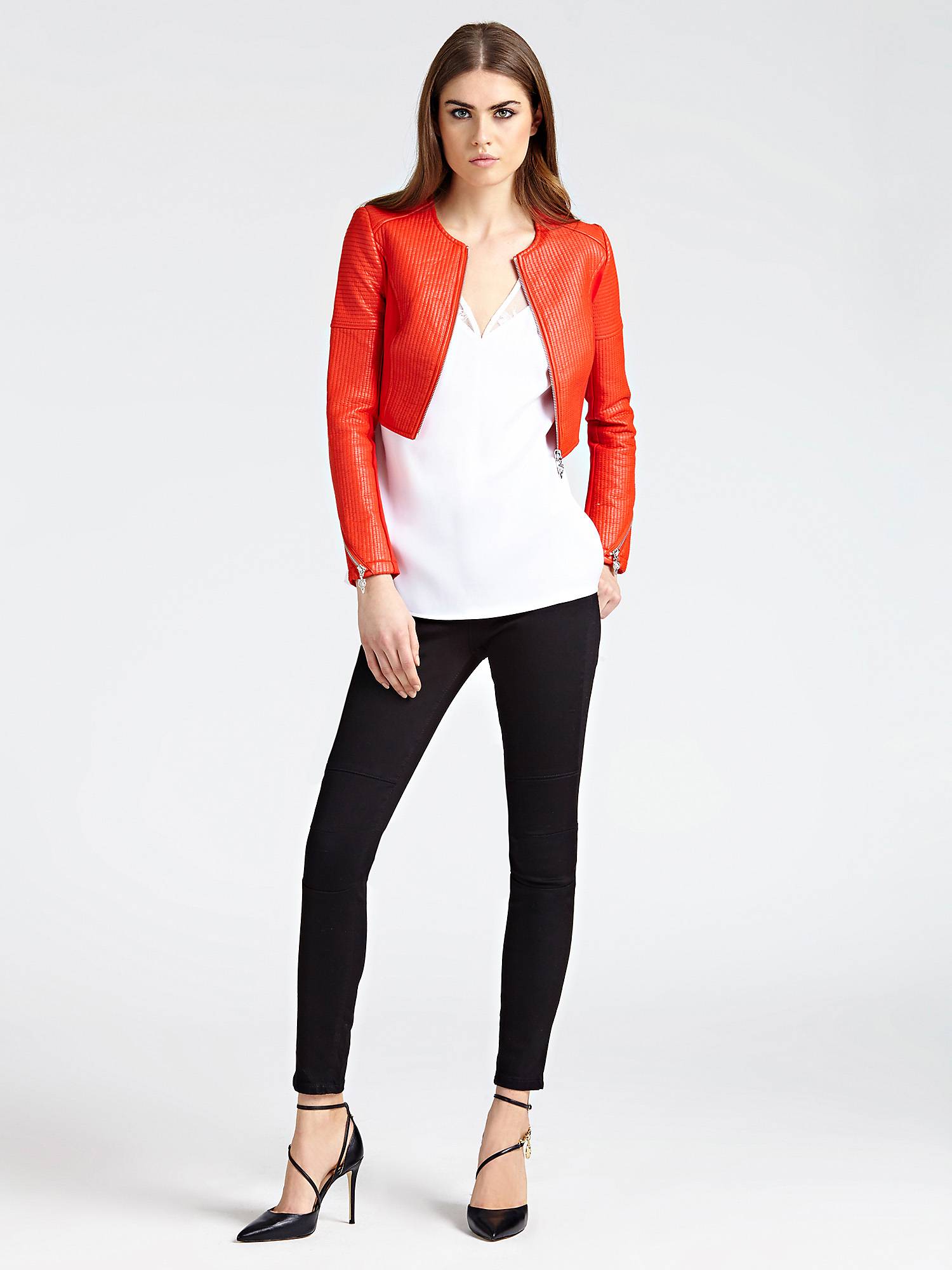 Giacca cropped corta corallo a 139,90 euro