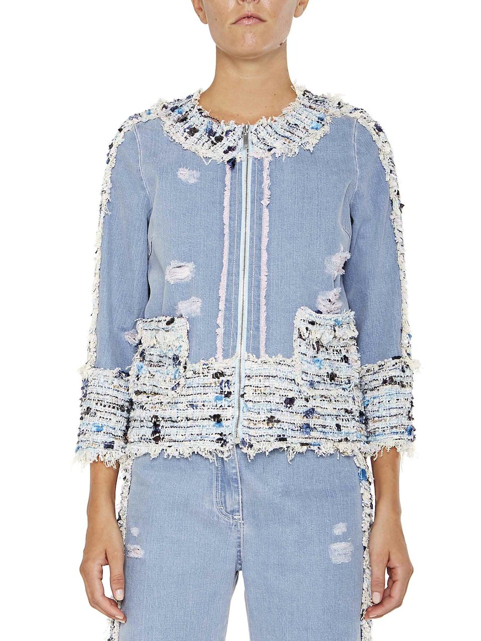 Giacca in denim con strappi e applicazioni