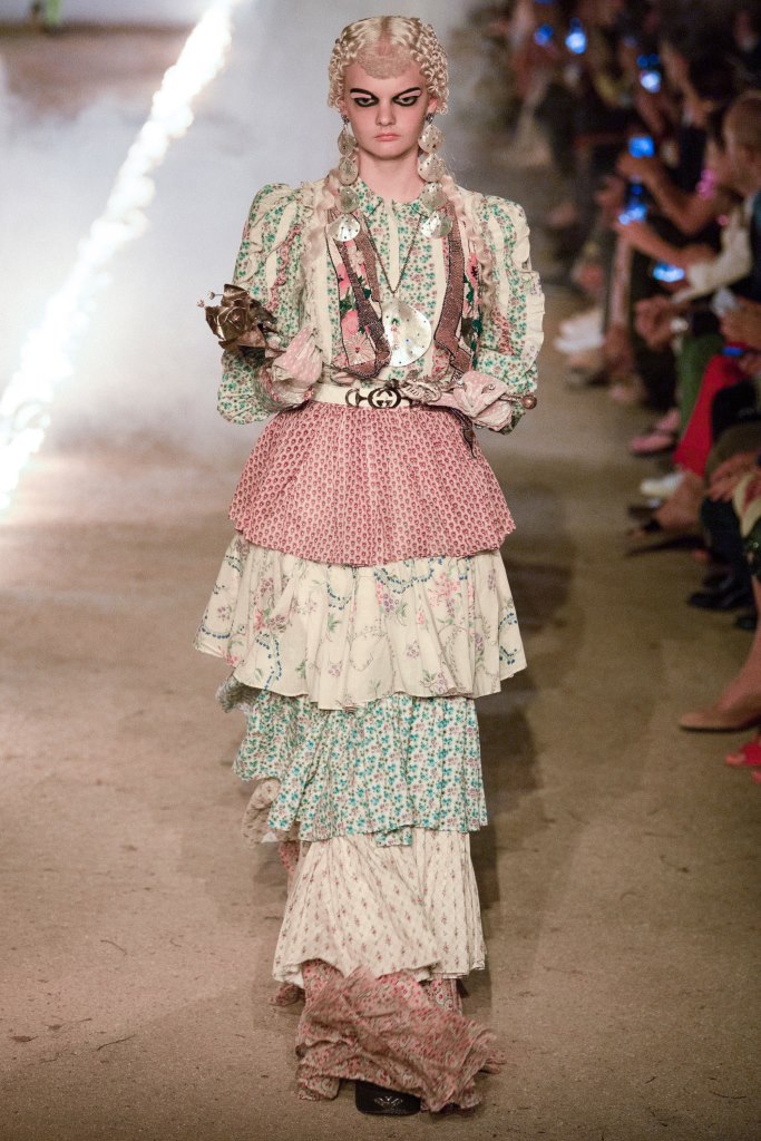Gucci Cruise 2019: la sfilata ad Arles [FOTO]