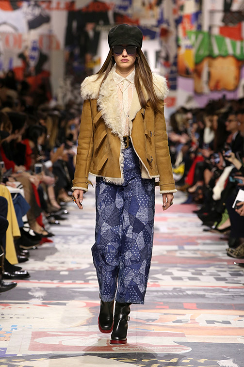 Jeans a vita alta decorati Dior tendenze pantaloni inverno 2019