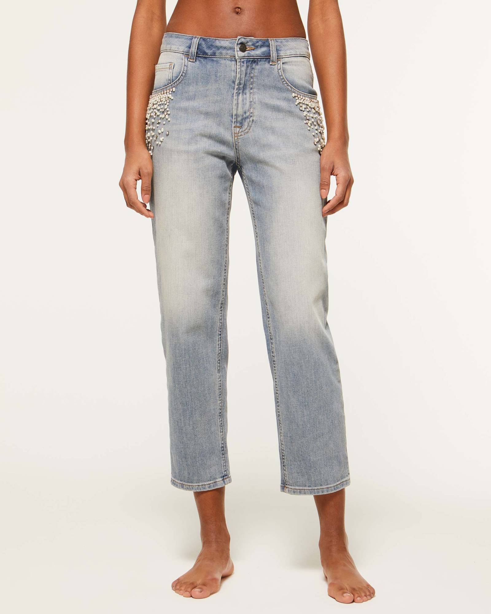 Jeans con perline e strass Sisley a 79,95 euro