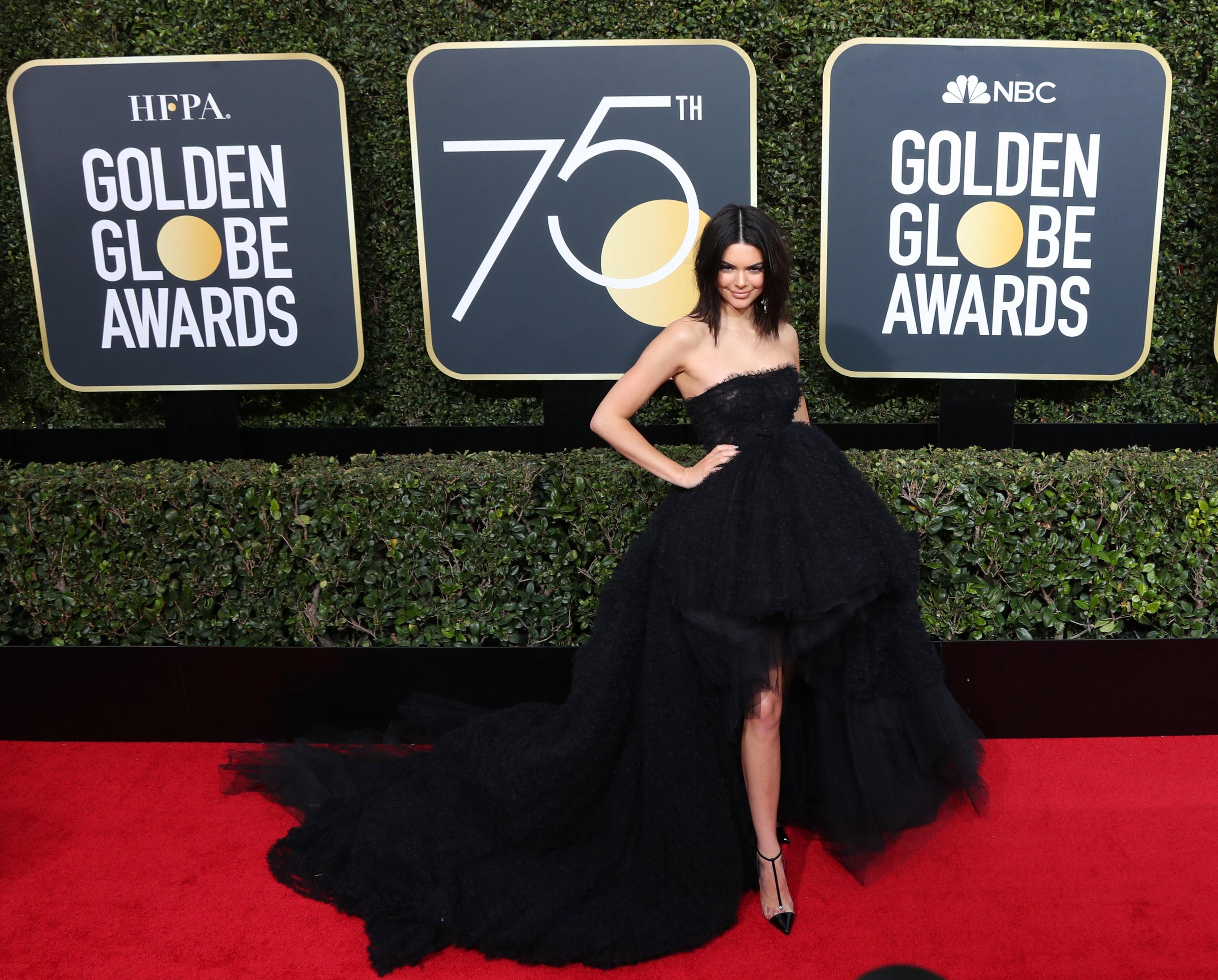 Kendall Jenner in Giambattista Valli ai Golden Globe 2018