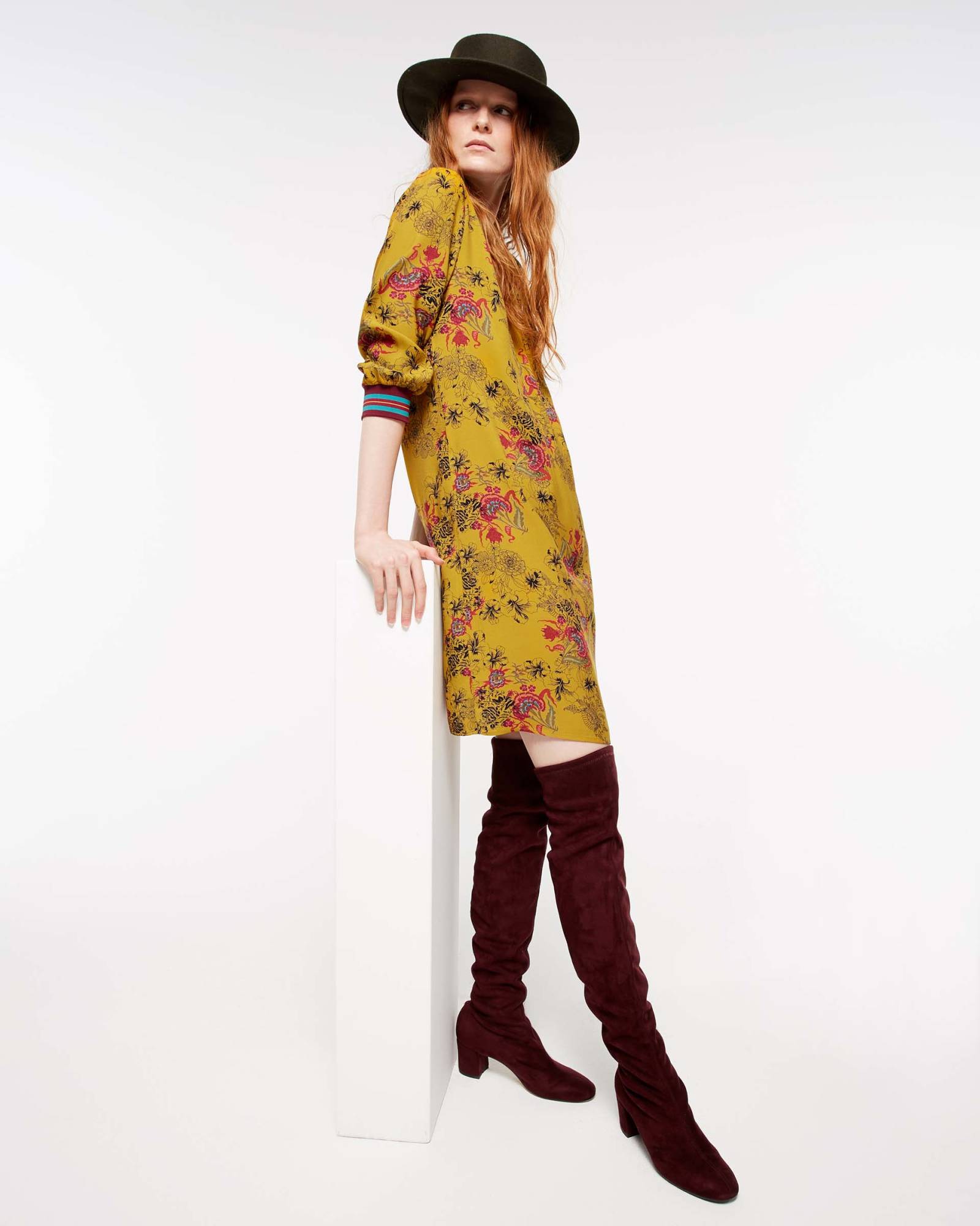 Look anni '70 Sisley con stivali effetto suede