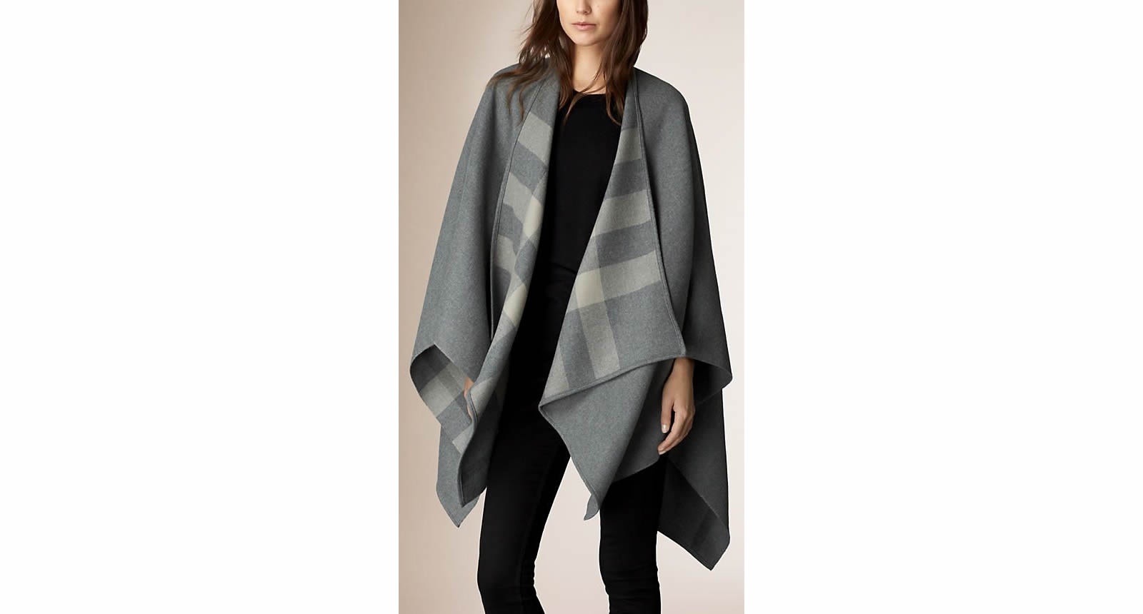 Look easy con mantella di lana