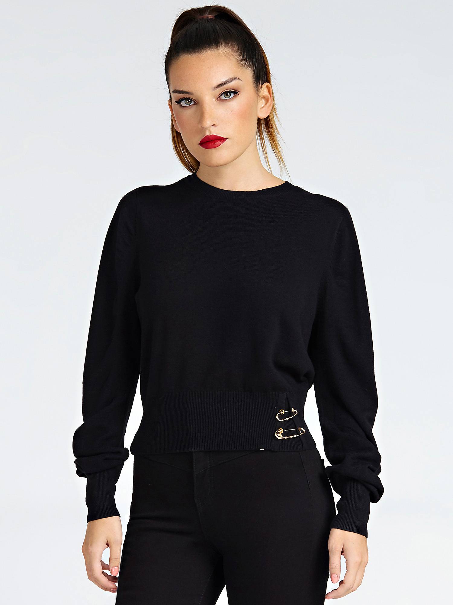 Maglia nera con arricciatura Guess a 89,90 euro
