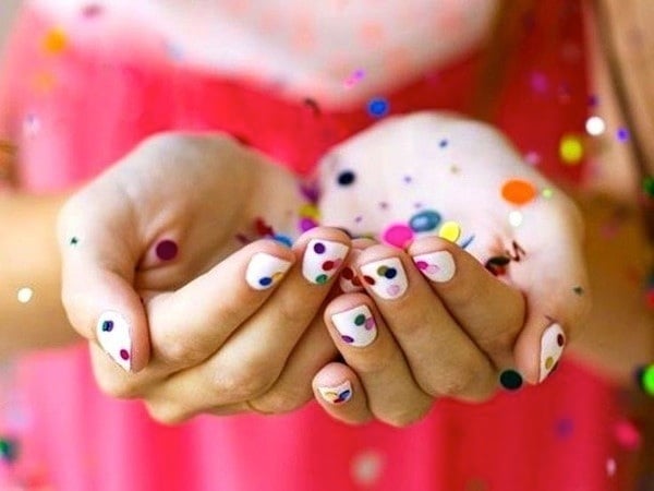 Nail art 2018: le unghie di Carnevale più strane e originali [FOTO]