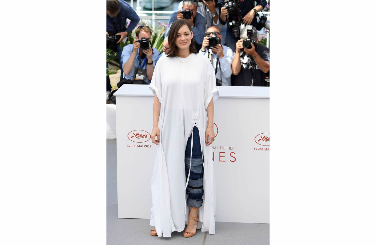 Marion Cotillard in jeans a Cannes 2017