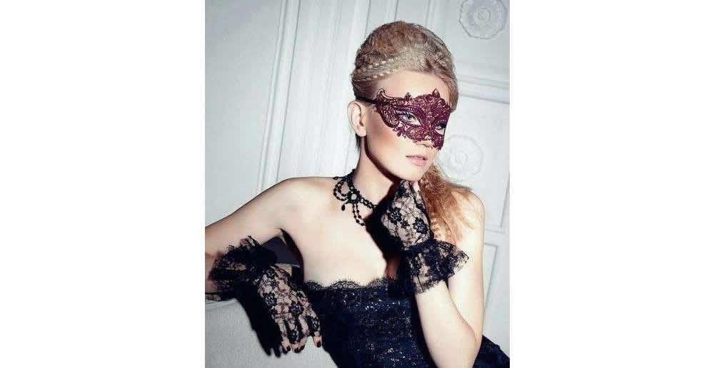Maschera di Halloween in pizzo festa