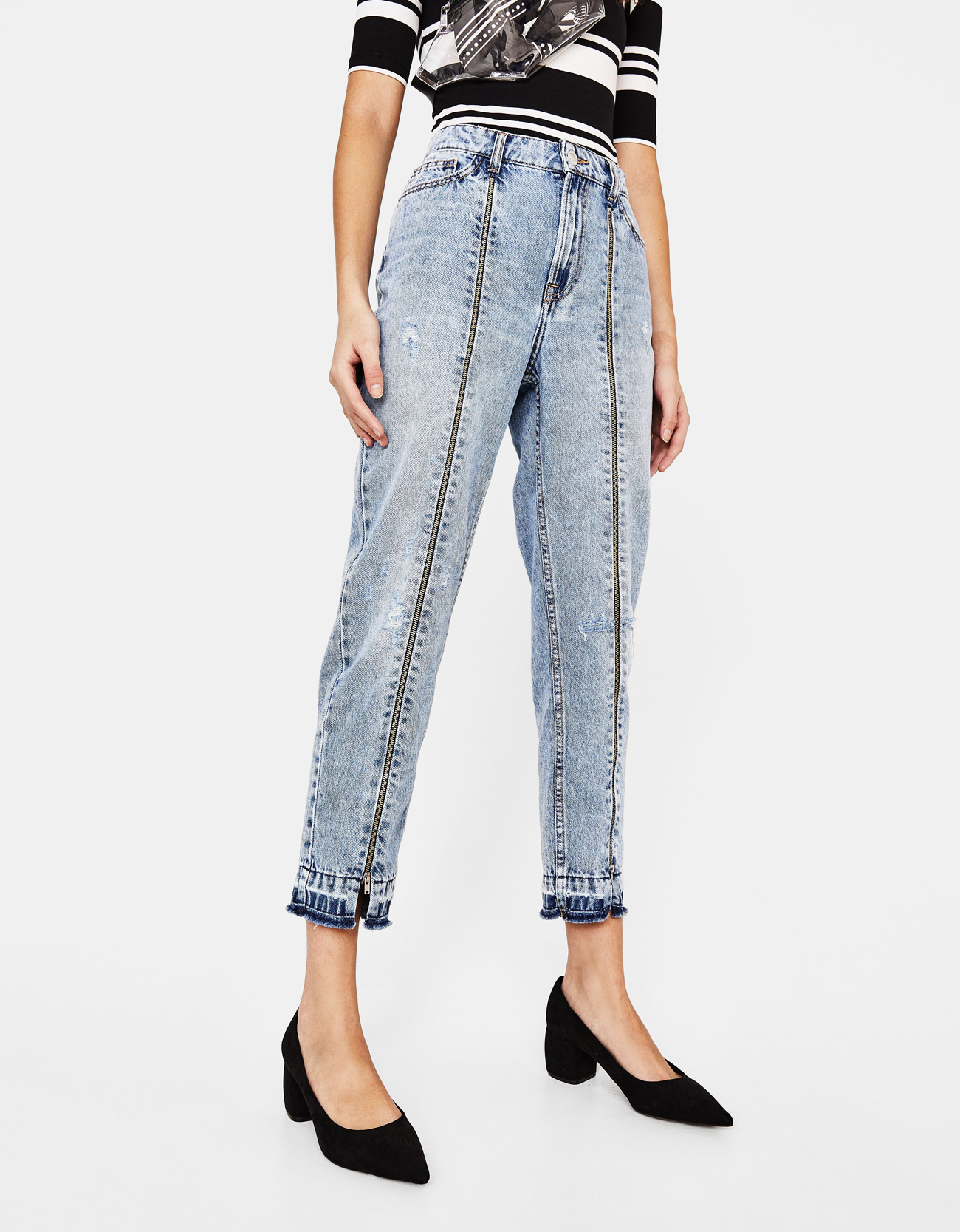 Mom jeans con cerniere Bershka