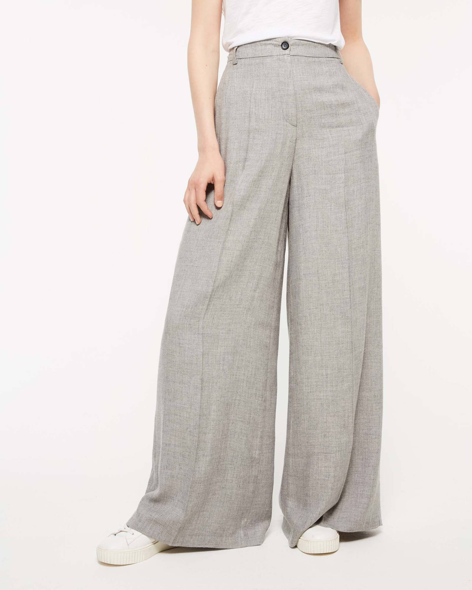 Pantaloni a palazzo a vita alta Sisley a 89,95 euro