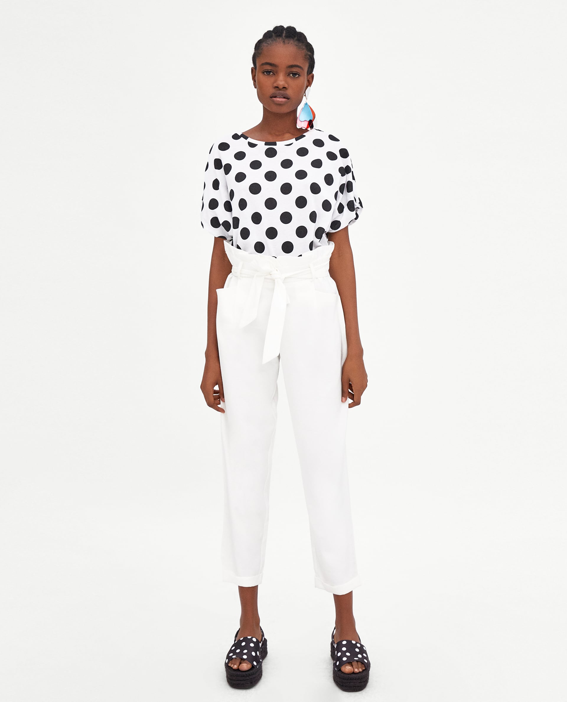 Pantaloni bianchi paper bag Zara