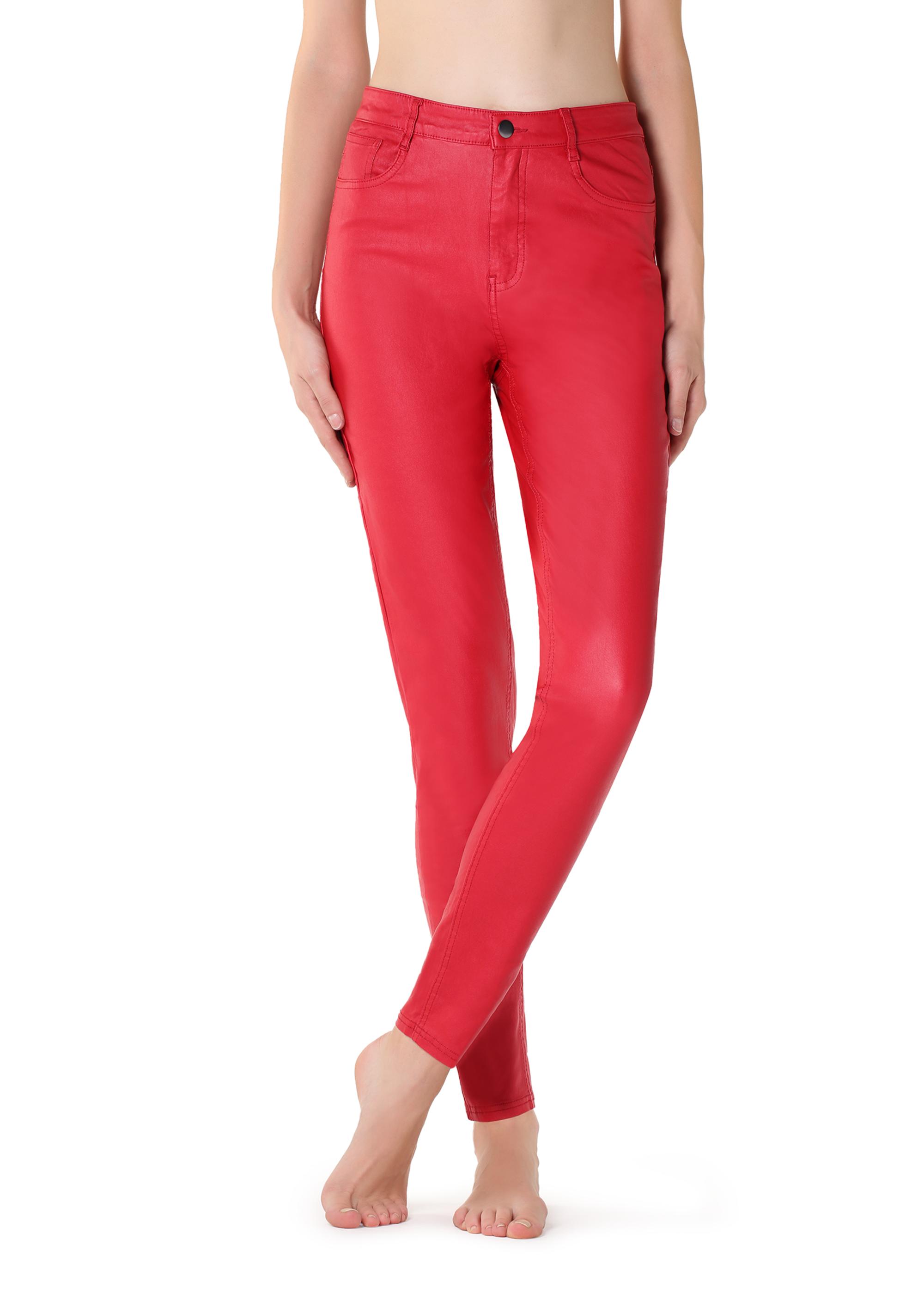 Pantaloni effetto pelle rossa Calzedonia tendenze inverno 2019
