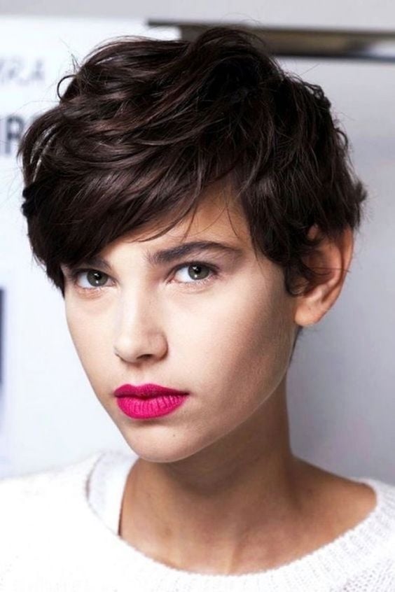 Pixie cut mosso
