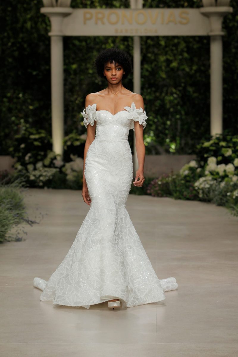 Pronovias abiti da sposa 2019 spalle