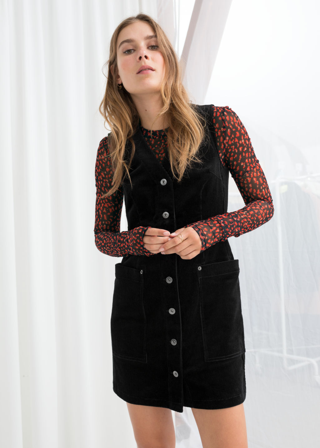 Salopette con gonna nera And Other Stories tendenza autunno inverno 2018 2019