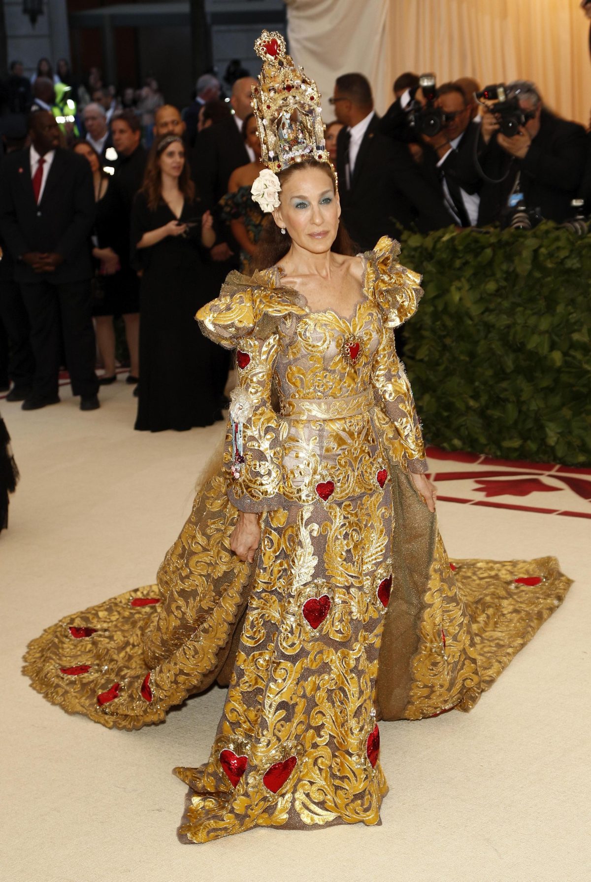 Met Gala 2018: il red carpet con i look delle star [FOTO]