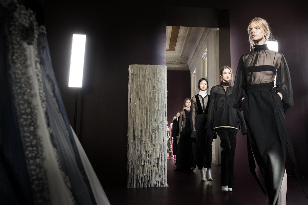 Alta moda Parigi luglio 2017: da Chanel a Elie Saab le grandi maison in passerella [FOTO]