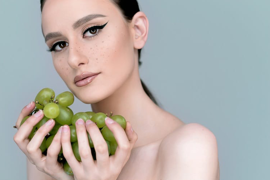 Skin care routine viso: i passaggi giusti per applicare i prodotti