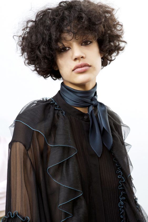 Taglio corto stile bowl cut per capelli ricci tagli 2018
