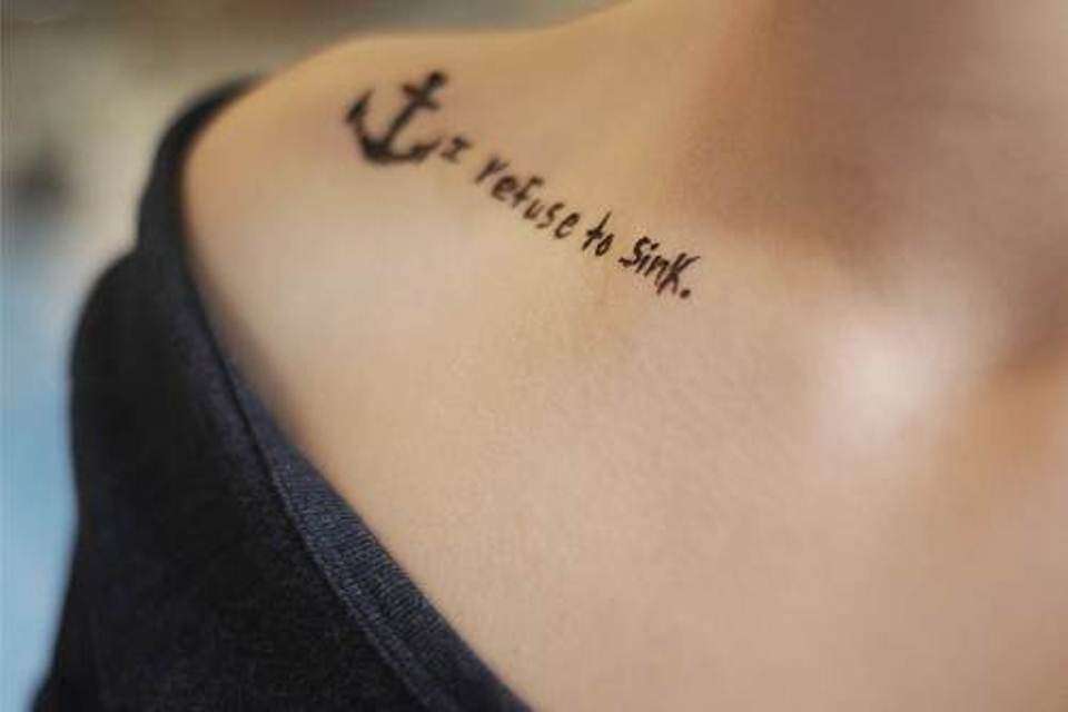 Tatuaggi femminili frasi