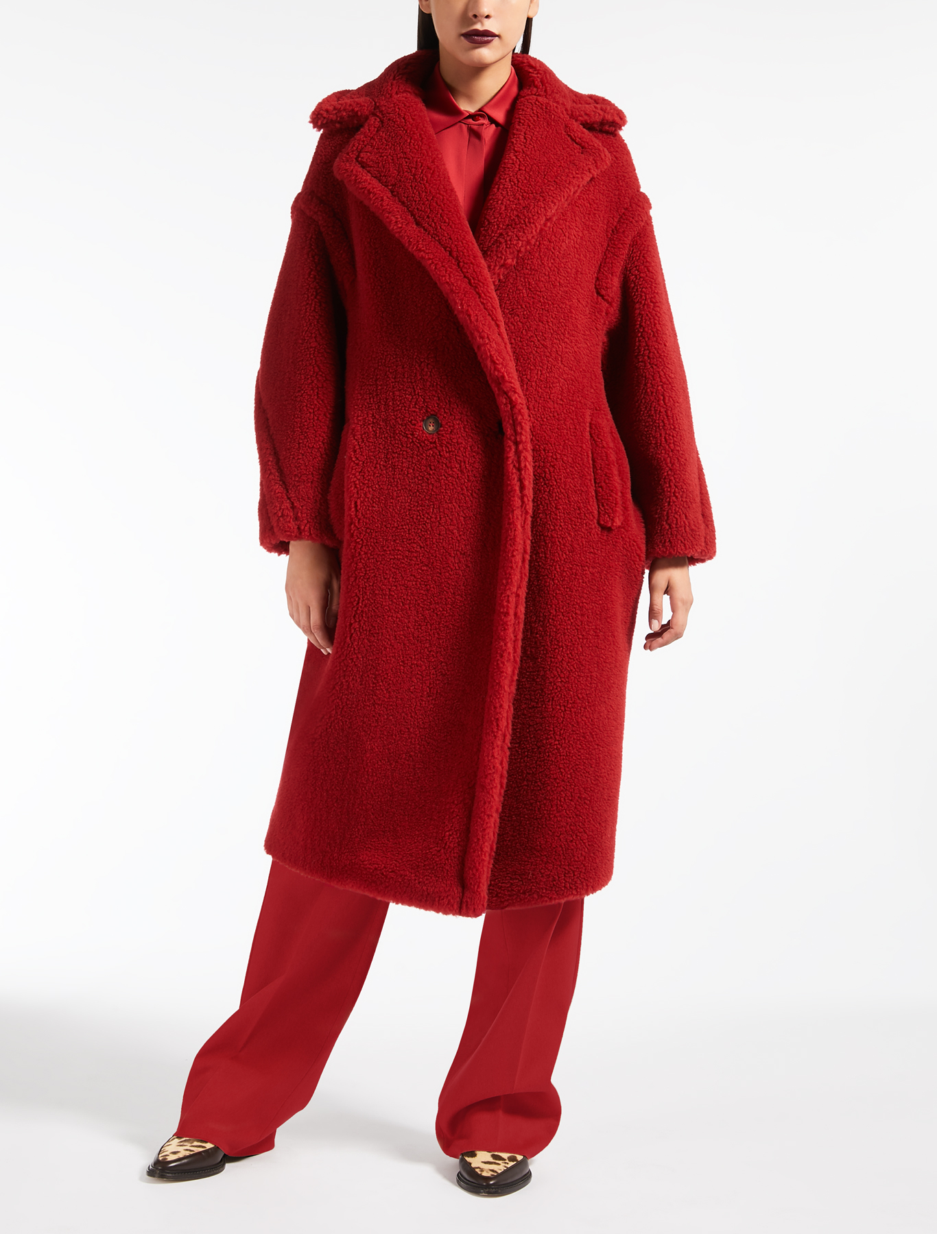 Teddy bear coat, i cappotti peluche da avere per l’inverno 2019 [FOTO]