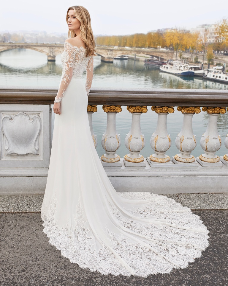 Tendenza abiti da sposa con spalle scoperte 2019 Aire Barcelona