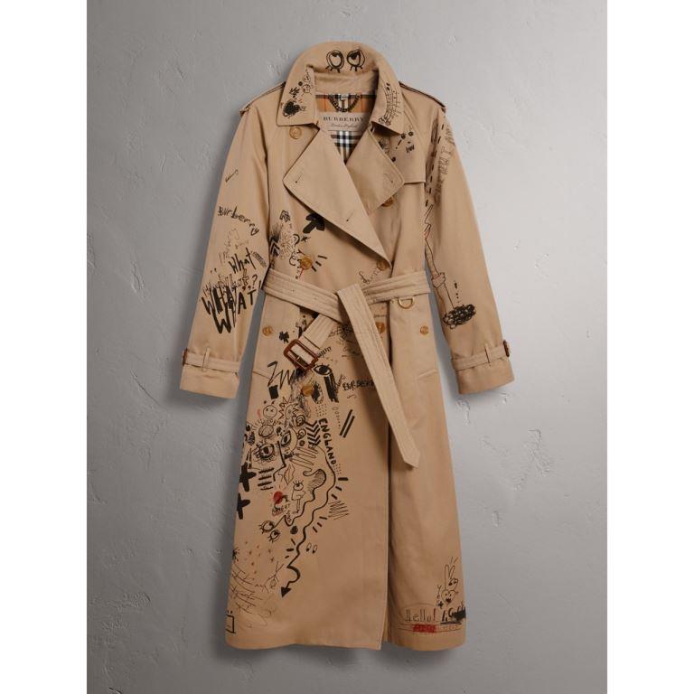 Trench primavera 2018: colori e modelli di tendenza [FOTO]