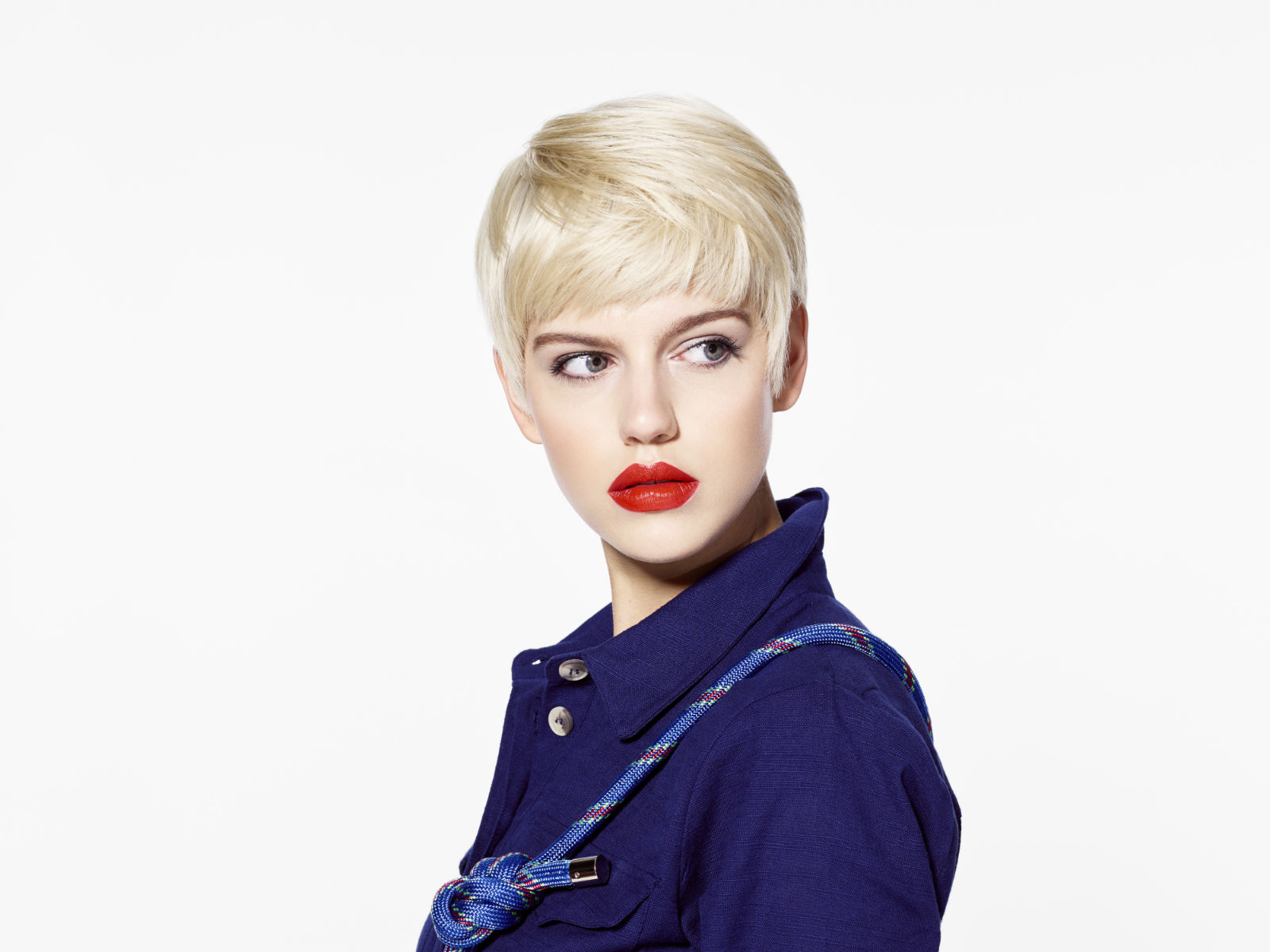 UTILITY GLAM BY ENERGY FRAMESI corto biondo