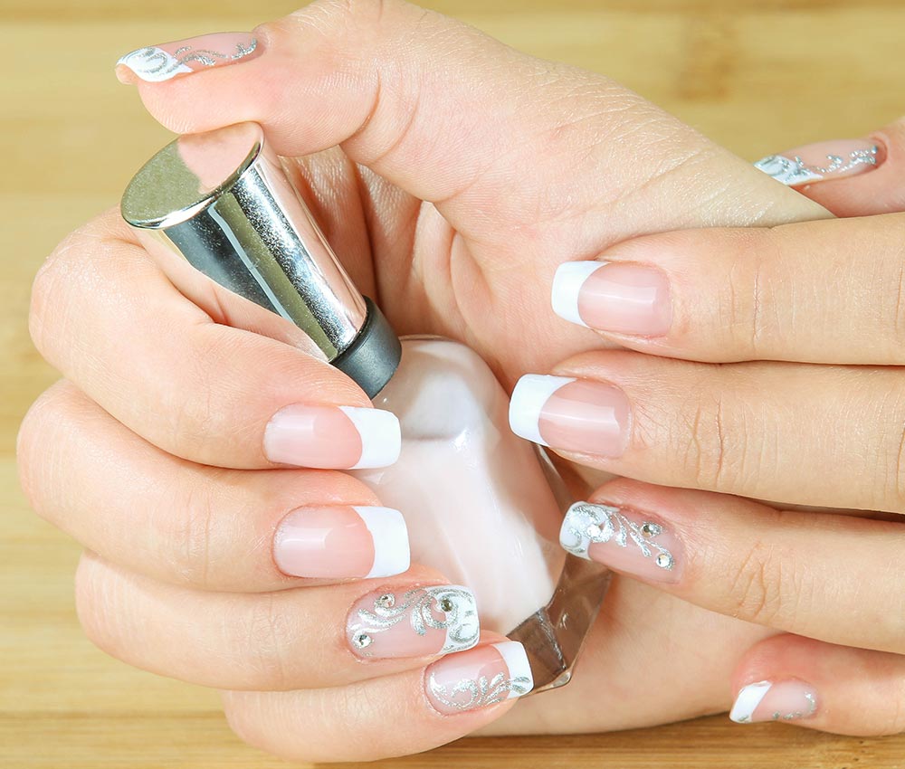 Unghie sposa gel con french e glitter