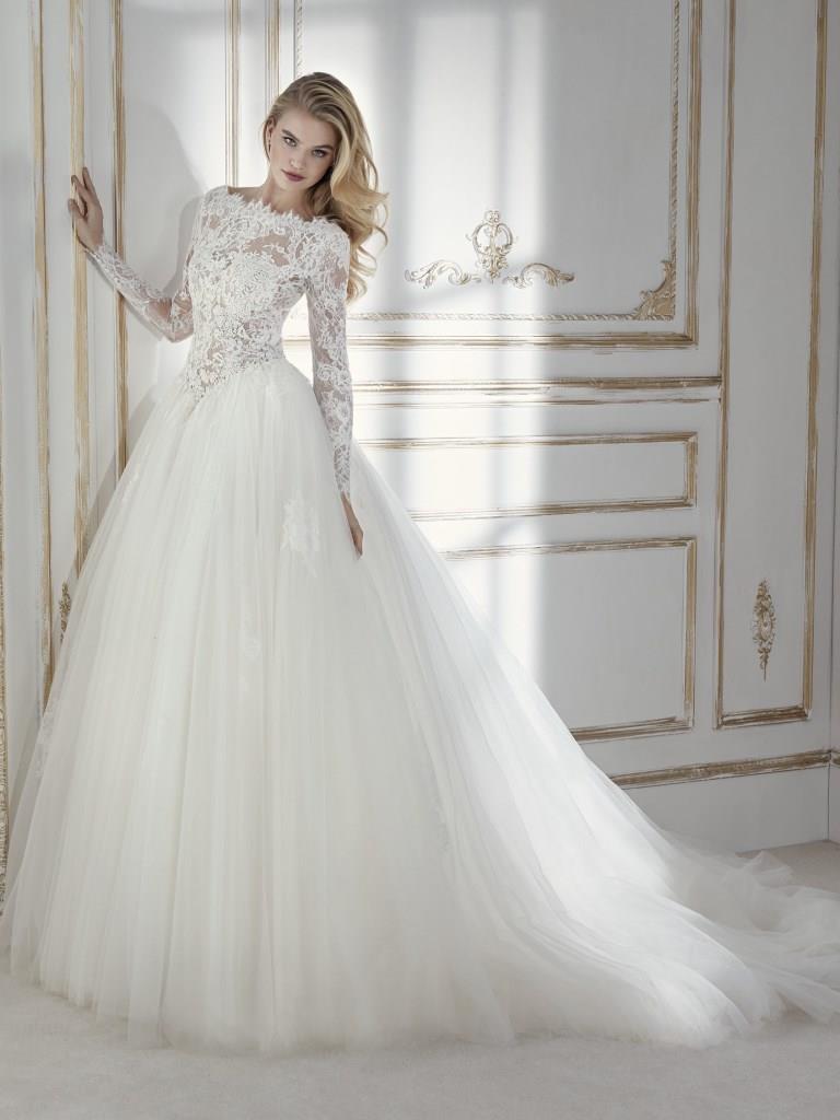 Vestito in pizzo con tulle La Sposa