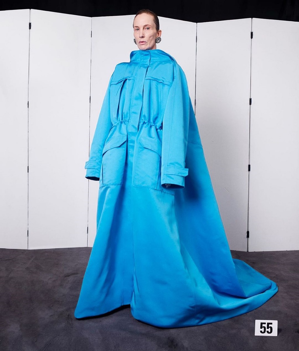 balenciaga haute couture vestito azzurro