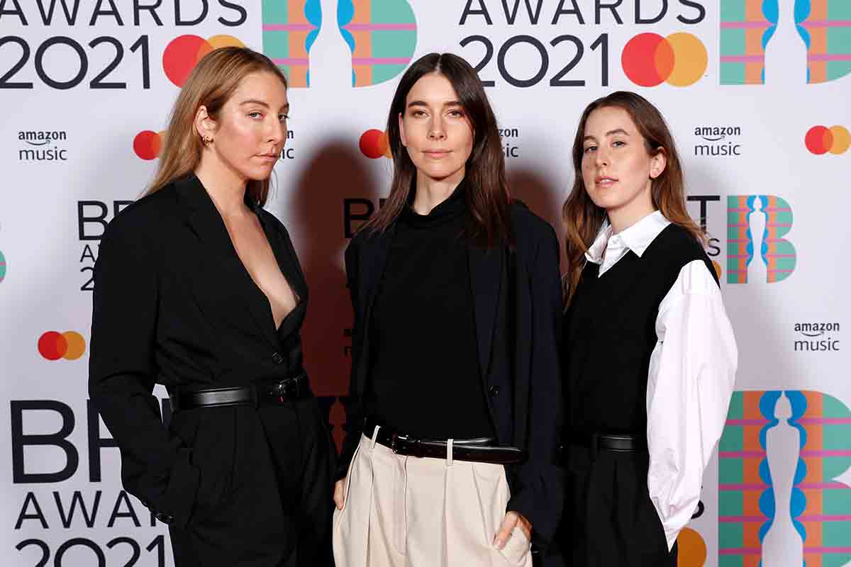 brit awards haim the row