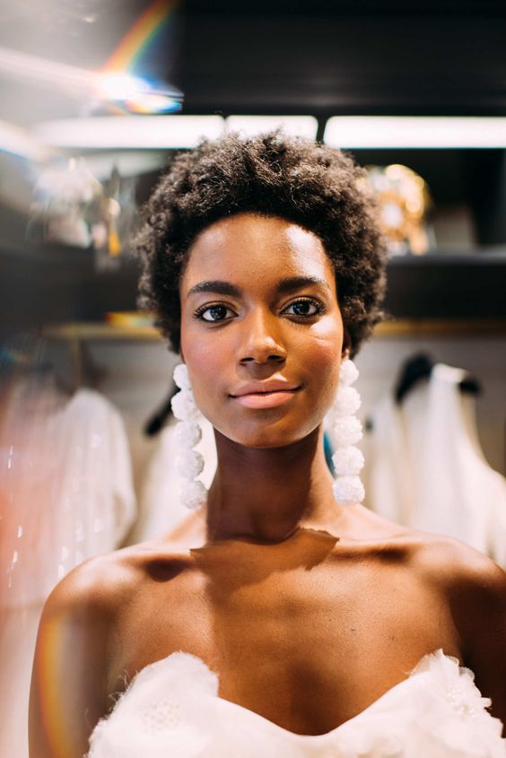 capelli ricci corti sposa