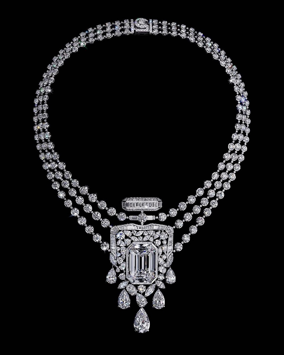 collana chanel n 5