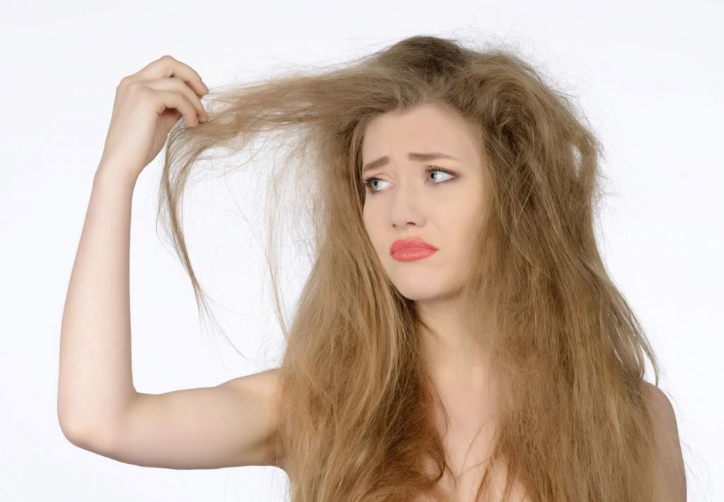 come idratare capelli dopo il mare
